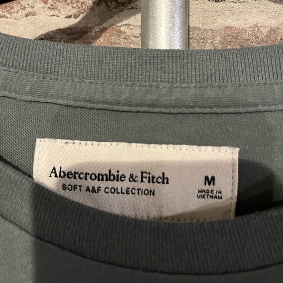 Abercrombie & Fitch army green long sleeve t-shirt size medium - Picture 6 of 10